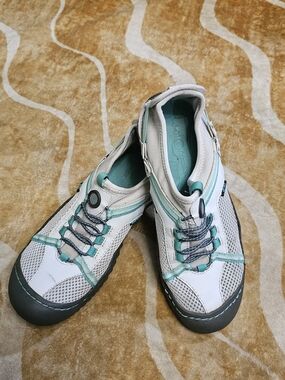 Jeep Women's White and Teal Athletic Sneakers